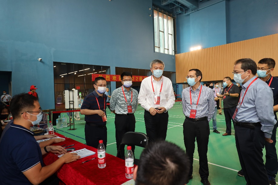 中科大22级研究生新生报到图片3.jpeg